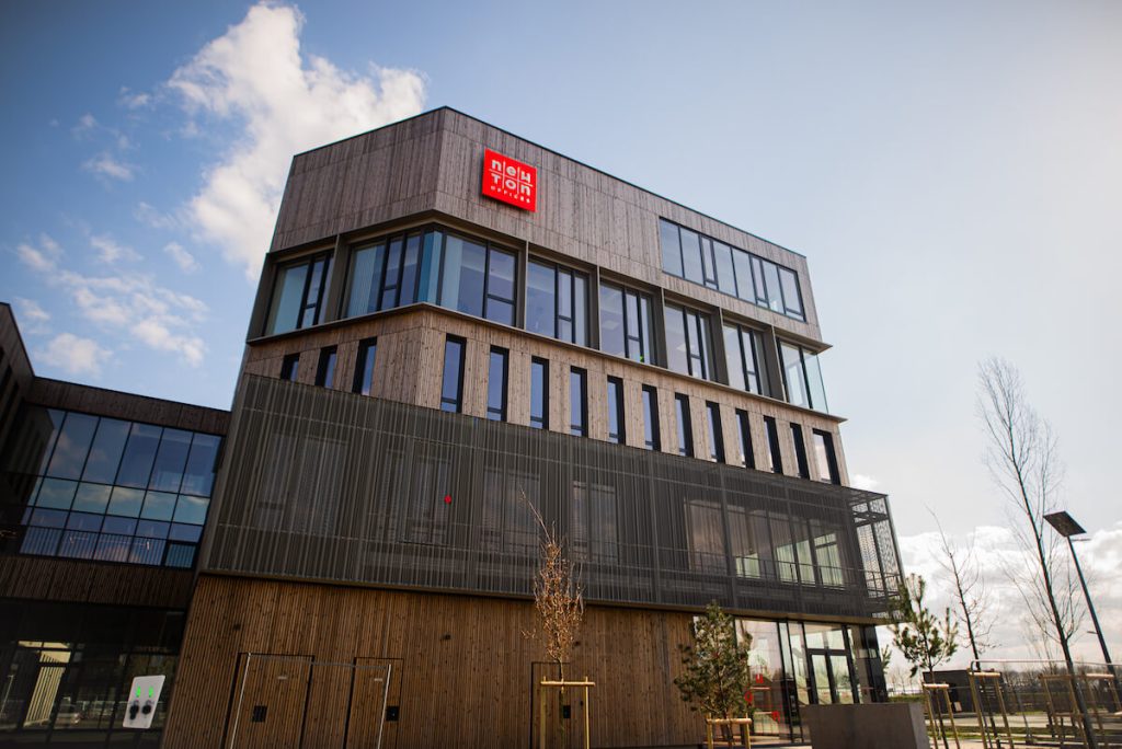 1_FACADE _newton_haute_borne_exterieur_facade15 Newton Offices